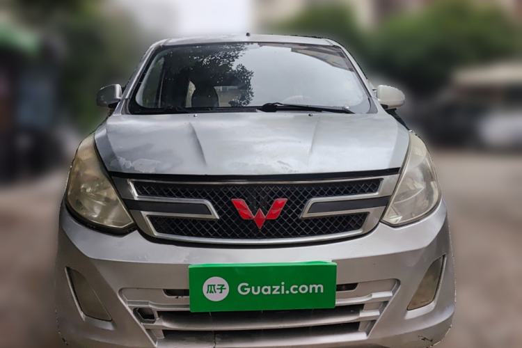 Used Wuling Rongguang V 2015 1.5L Base Version
