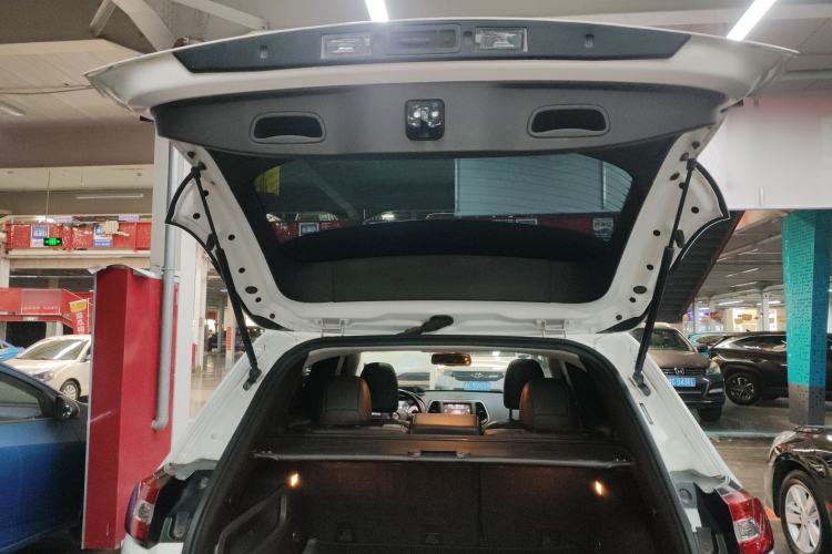 Used Jeep Cherokee 2016 2.0L Superior Edition