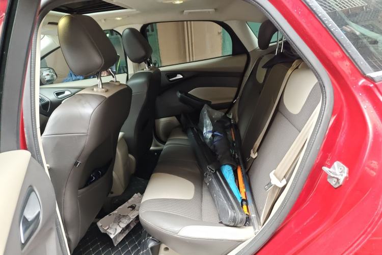 Used Ford Focus 2012 Hatchback 1.6L Automatic Fashion Edition
