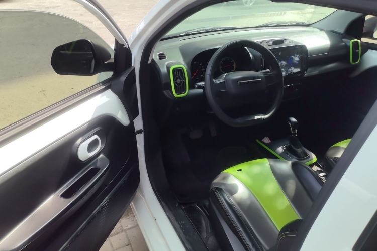 Used Roewe Clever 2021 302 km New Four-Seater Super-Efficient Version Driver Seat