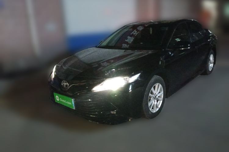 Used Toyota Camry 2018 2.0E Leading Edition