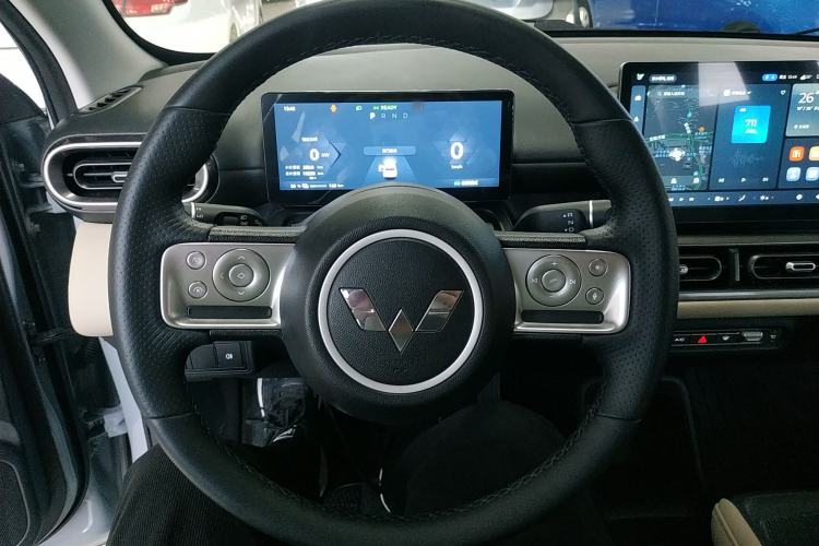 Used Wuling Bingo PLUS 2024 510 km Flagship Edition Four-Seater Version Steering Wheel