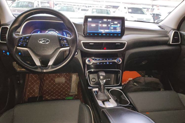 Used Hyundai Tucson 2019 280TGDi Dual-Clutch Two-Wheel Drive Fashion Edition China V Standard
