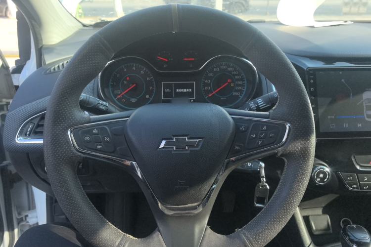 Used Chevrolet Cruze 2018 Redline 320 Automatic Pioneer Edition
