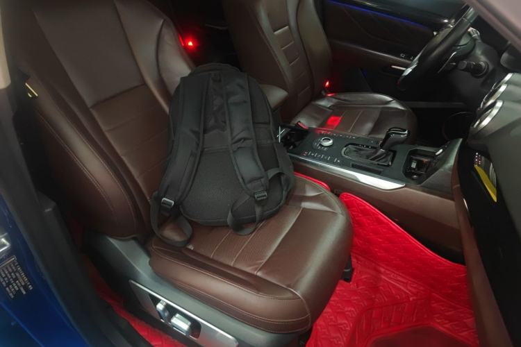 Used Wey VV7 2017 2.0T Flagship Model Right Front Seat