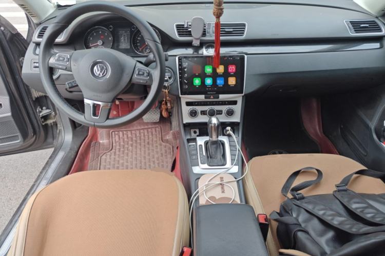 Used Volkswagen Magotan 2012 Revised 1.8TSI Luxury Version Center Console