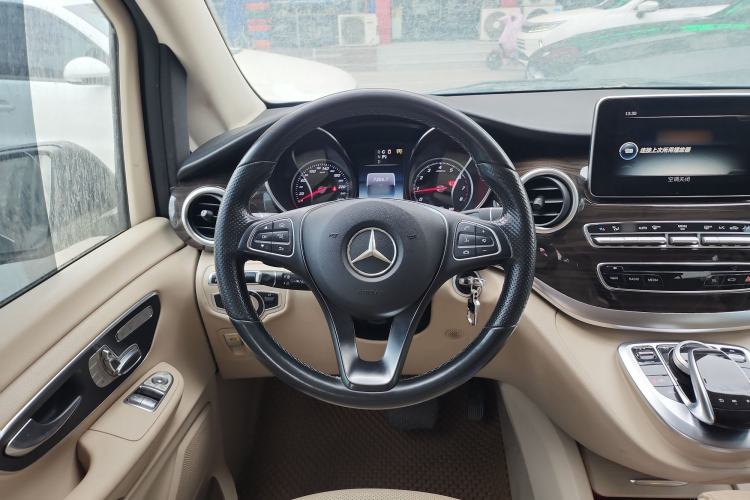 Used Mercedes-Benz V-Class 2016 V 260 Avantgarde Edition