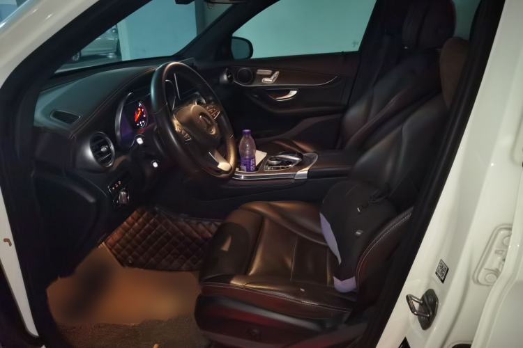 Used Mercedes-Benz GLC 2016 GLC 300 4MATIC Dynamic Model Left Front Seat