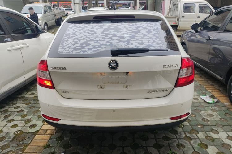 Used Skoda Rapid Spaceback 2018 1.6L Automatic Comfort Edition