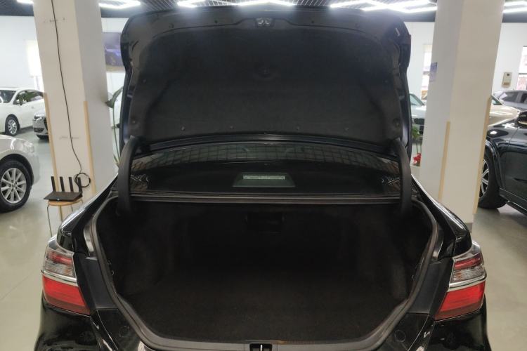 Used Toyota Camry 2016 2.5G 10th Anniversary Deluxe Navigation Edition Trunk