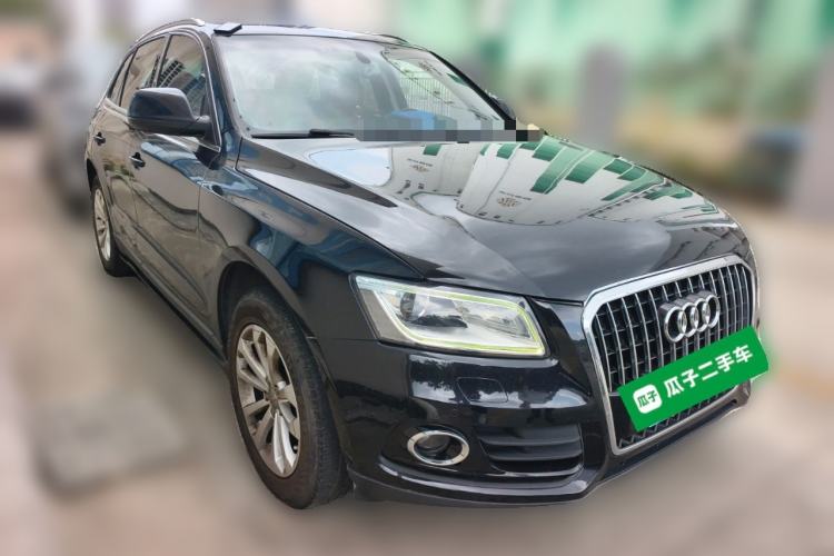 Used Audi Q5 2013 40 TFSI Technology Edition Front Right 45 Deg