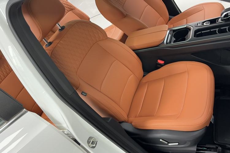 Used Geely Auto Haoyue L 2024 2.0T DCT Flagship Version
