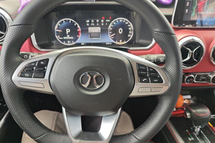 Used BAIC Off-Road BJ40 2018 PLUS 2.3T Automatic Four-Wheel Drive Flagship Version China V Emission Standard Steering Wheel