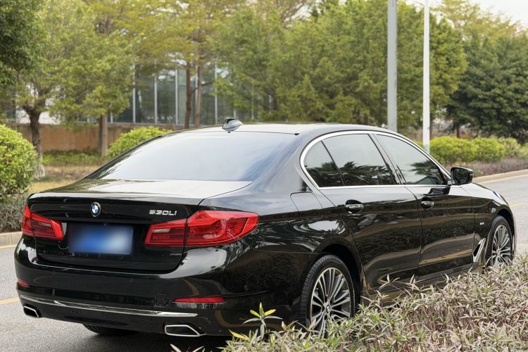 Used BMW 5 Series 2018 530Li Luxury Edition Premium Package
