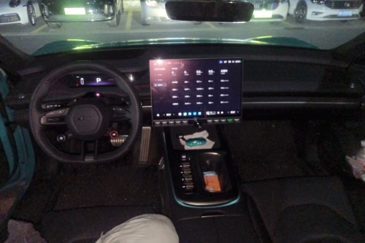 Used Xiaomi Auto SU7 2024 Four-Wheel-Drive Max Founder's Edition Center Console