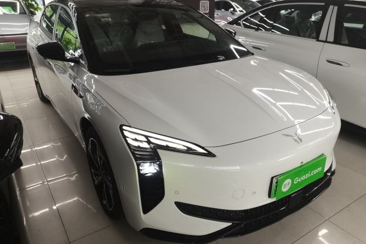 Used Hongqi EH7 2024 640 Pro+ All-Wheel Drive Front Right 45 Deg