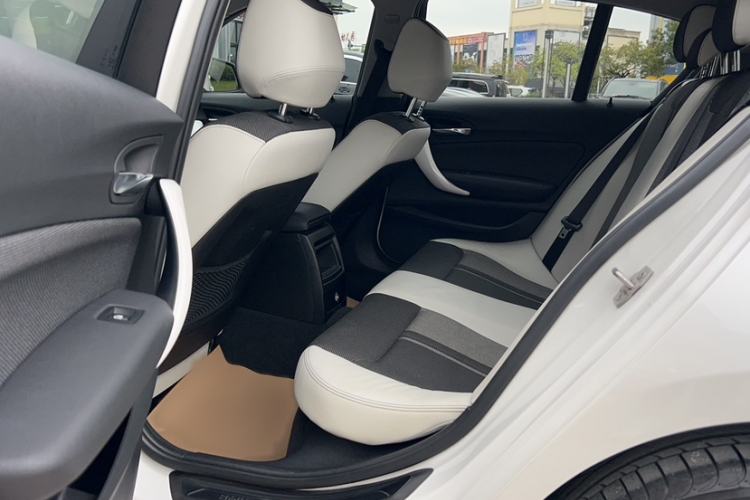 Used BMW 1 Series (Import) 2016 118i Urban Design Package