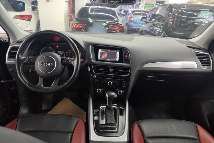 Used Audi Q5 2017 Plus 40 TFSI Technology Model
