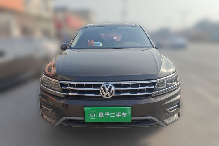 Used Volkswagen Tiguan L 2018 380TSI Automatic All-Wheel Drive Luxury Edition Front