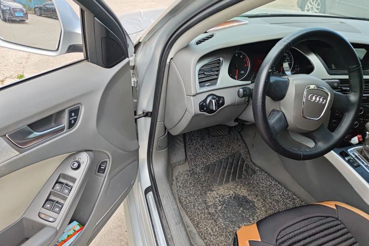 Used Audi A4L 2011 2.0 TFSI Standard Model Driver Seat