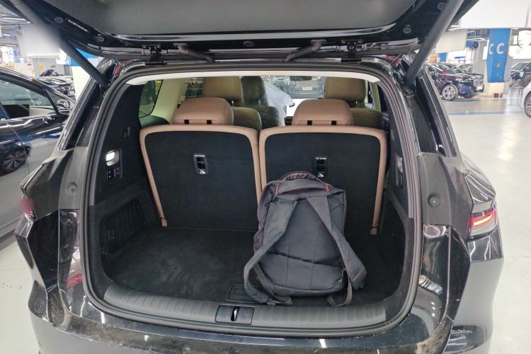 Used Li Auto i8 2025 Model Standard Version Trunk