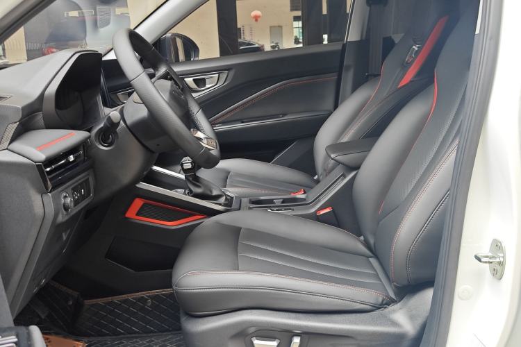 Used Wuling Alvez 2022 1.5T CVT Trendy & Cool Edition
