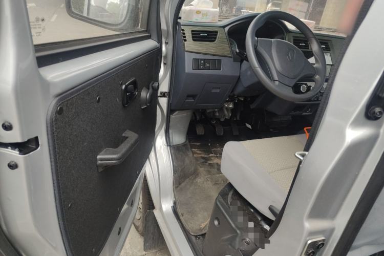 Used Jinbei Hiace X30 2024 1.5L Champion Edition Passenger Vehicle 5/6/7 Seats
