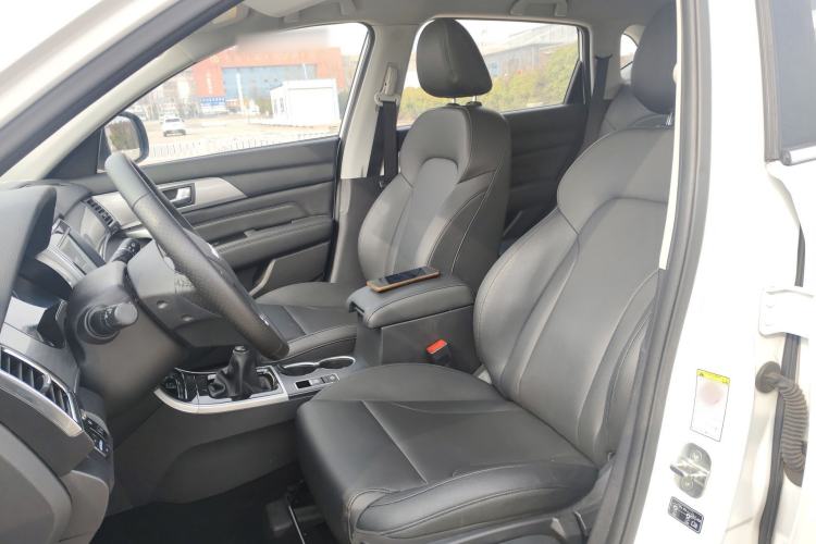 Used Haval H2 2017 Red-Label 1.5T Manual Two-Wheel Drive Luxury Model
