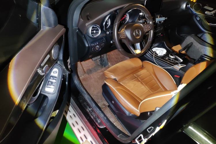 Used Mercedes-Benz GLC 2018 GLC 260 4MATIC Luxury Model