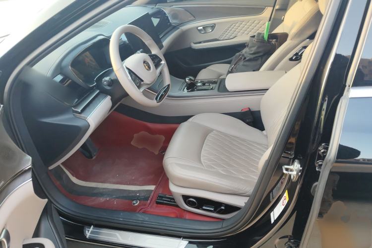 Used BYD Han 2024 EV Glory Edition 715KM Front-Wheel-Drive Flagship Model
