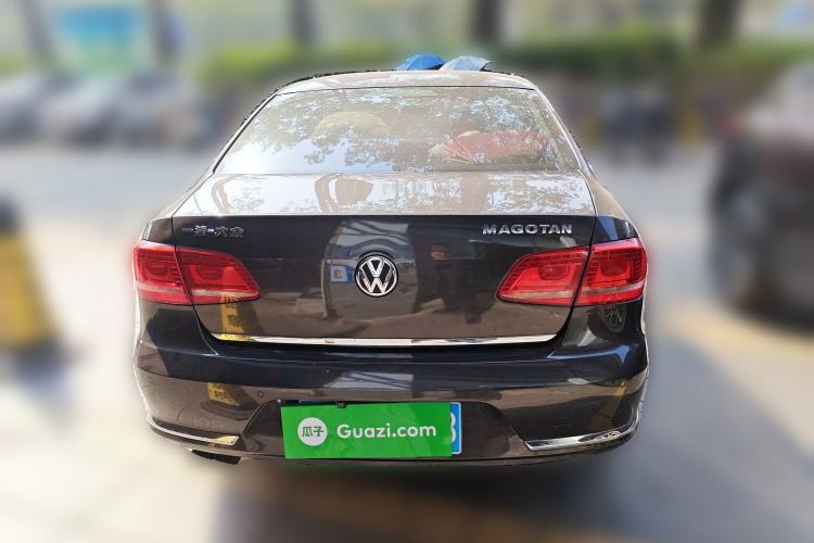 Used Volkswagen Magotan 2016 1.8TSI Luxury Comfort Model Rear