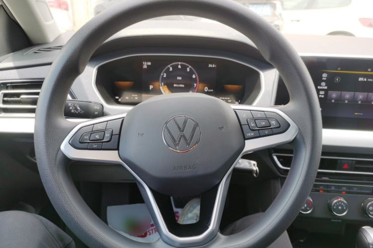 Used Volkswagen Lavida 2024 1.5L Automatic DeYi Edition Steering Wheel