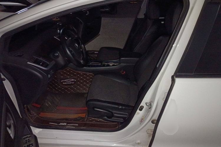 Used Honda Jade 2014 1.8L Automatic Comfort Elite Version 5 Seats
