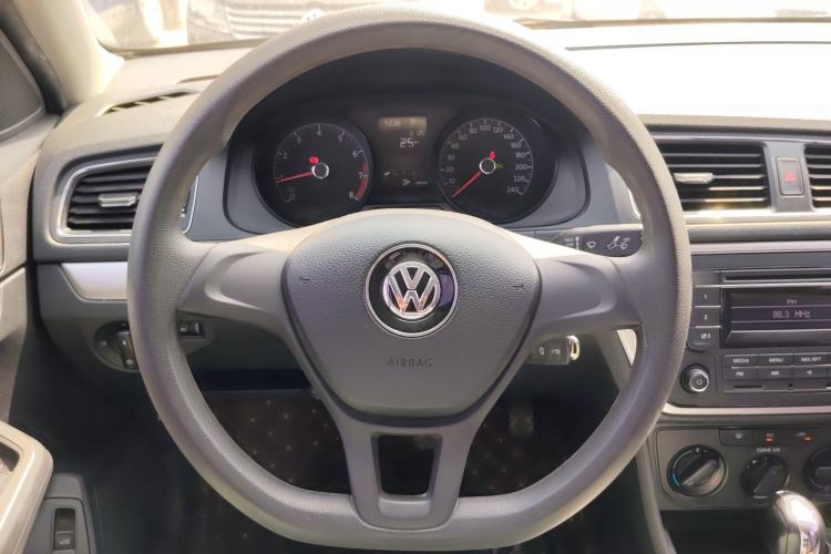Used Volkswagen Lavida 2018 Classic 1.5L Automatic Fashion Edition China VI Standard Steering Wheel