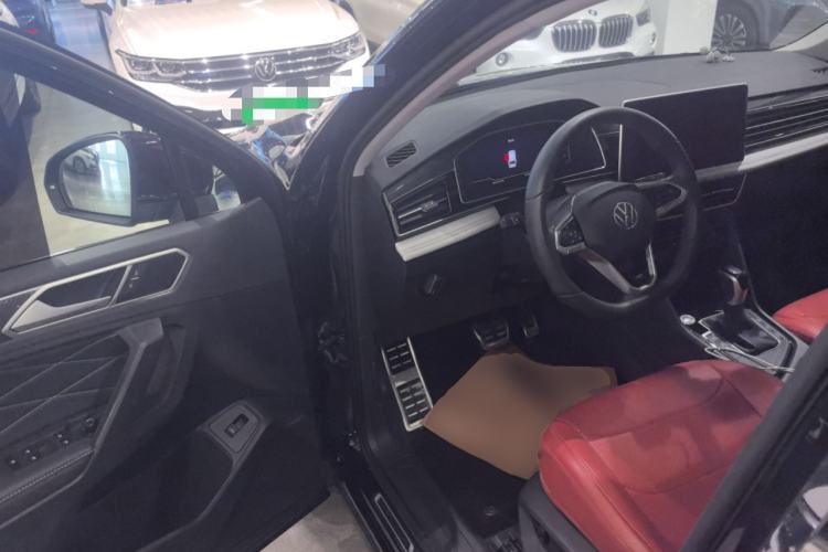 Used Volkswagen Tiguan L 2024 Outstanding Model 330TSI Automatic Two-Wheel Drive R-Line Dragon Glory Edition Driver Seat