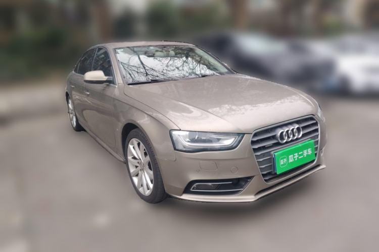 Used Audi A4L 2013 50 TFSI quattro flagship model
