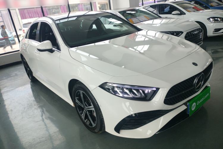 Used Mercedes-Benz A-Class 2024 Updated A 200 L Fashion Version Front Right 45 Deg