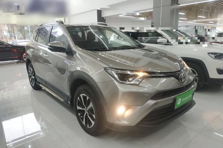 Used Toyota RAV4 2016 2.0L CVT Two-Wheel Drive Fashion Edition China V Standard