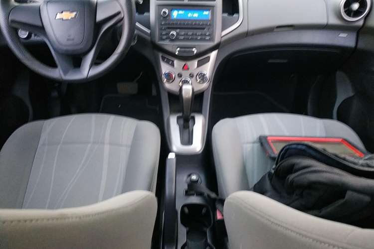 Used Chevrolet Aveo Sonic 2013 Sedan 1.4L Automatic with Sunroof