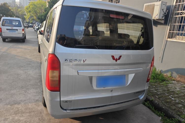 Used Wuling Rongguang V 2016 1.2L Standard Version Rear