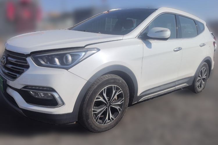 Used Hyundai Santa Fe 2017 2.4L Automatic Two-Wheel Drive Smart Version 5 Seats