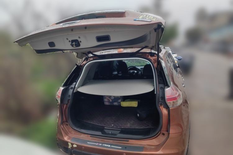 Used Nissan X-Trail 2014 2.0L CVT Comfort Edition 2WD Trunk