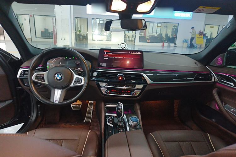 Used BMW 5 Series 2022 Restyled 525Li M Sport Package Center Console