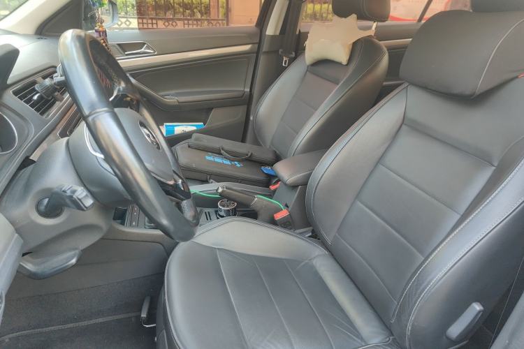 Used Volkswagen Lavida 2015 1.6L Manual Comfort Edition Left Front Seat