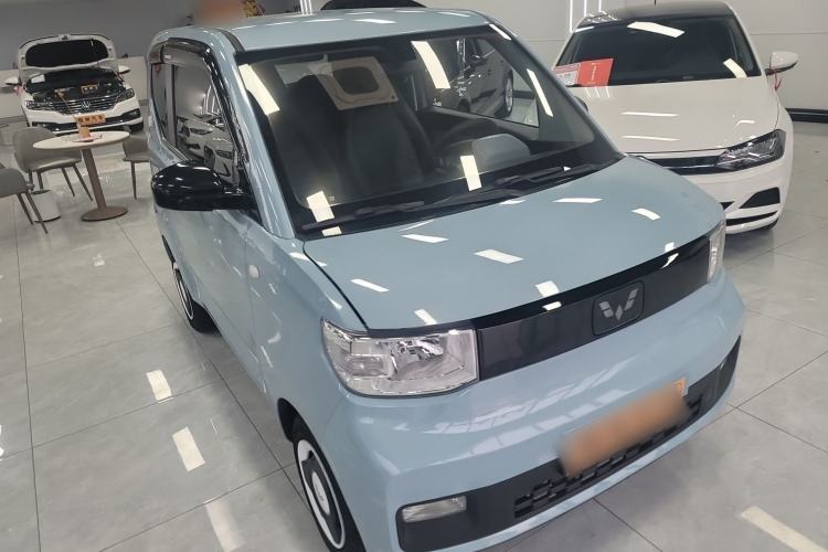 Used Wuling Hongguang MINIEV 2022 Enjoy Edition Lithium Iron Phosphate Front Right 45 Deg