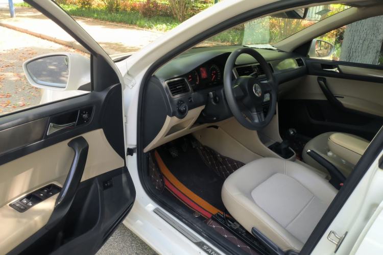 Used Volkswagen Santana 2015 1.6L Manual Comfort Edition Driver Seat