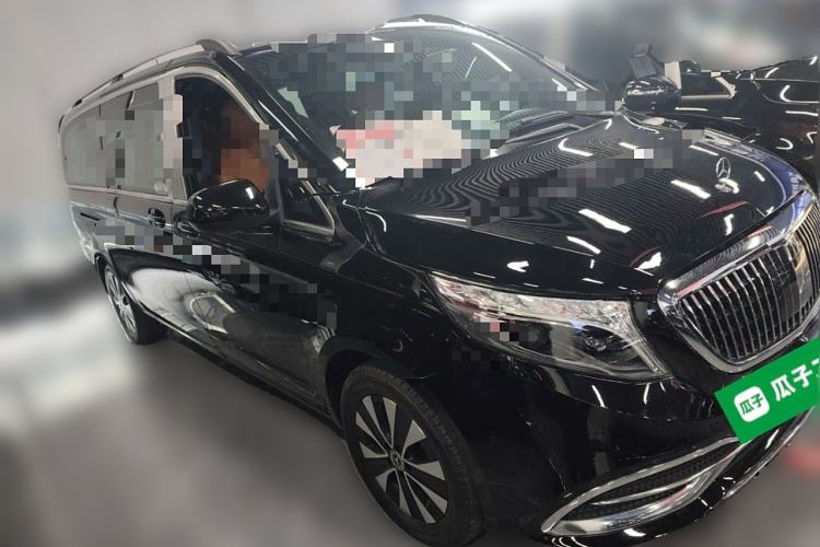 Used Mercedes-Benz Vito 2021 2.0T Elite Version 7 Seats Front Right 45 Deg