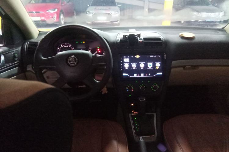 Used Skoda Octavia 2015 Classic Model 1.6L Automatic Yijie Version Steering Wheel