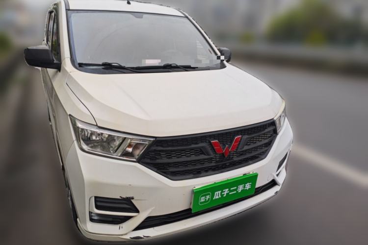 Used Wuling Hongguang 2019 1.5L S Basic Version China VI Standard LAR
