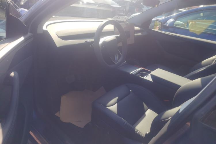 Used Tesla Model Y 2025 Long-Range All-Wheel Drive First Edition